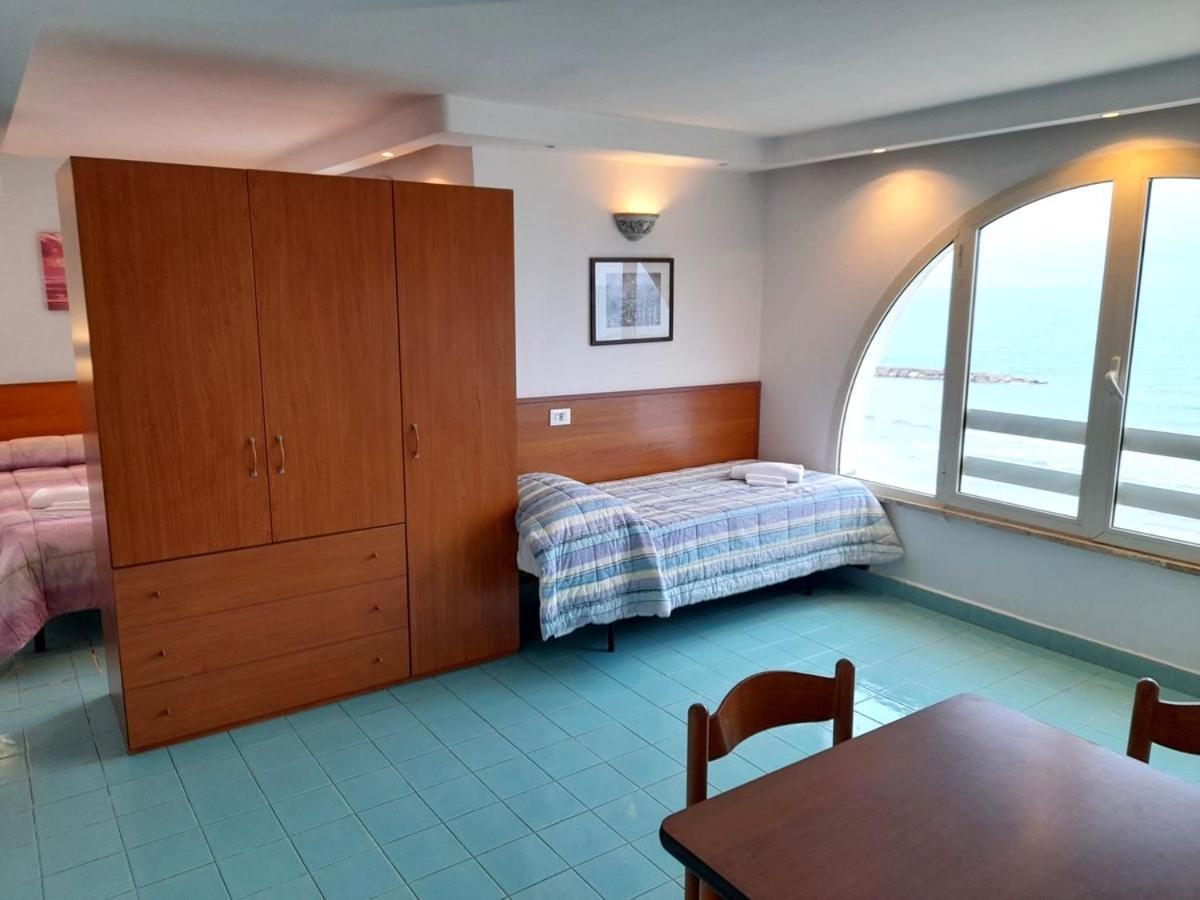 Casa Vacanze Elianto Anzio Extérieur photo